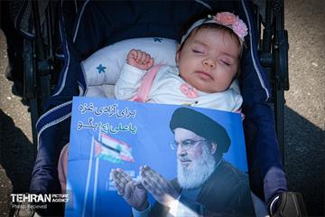 در حاشیه نماز جمعه تهران به امامت رهبر انقلاب 16