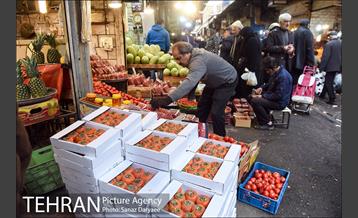 خرید شب یلدا در بازار امام حسین 15