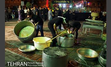 موکب هیئت الرضا(ع) در میدان حسن آباد 5