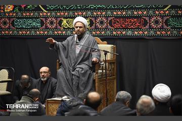تشییع پیکر شهید گمنام در مسجد حجت(عج) 6