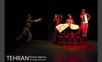 اجرای نمایش کمدی "استشمامات" 3