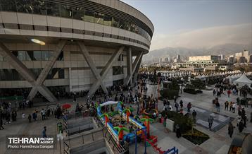 استقبال مسافران نوروزی از برج میلاد تهران  11