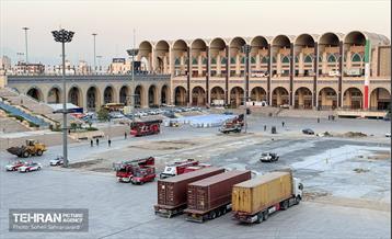 آماده سازی مصلی امام خمینی(ره) در آستانه مراسم وداع با رهبر شهید