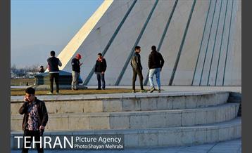 میدان آزادی 43