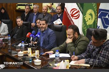 بازدید اصحاب رسانه از مراکز بازسازی ناوگان اتوبوسرانی 24