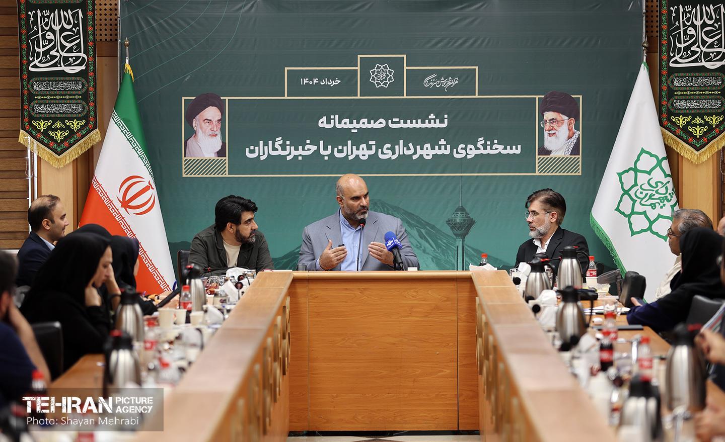 نشست صمیمانه سخنگوی شهرداری تهران با خبرنگاران 36