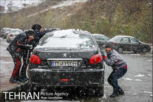 بارش نخستین برف پاییزی در تهران 30