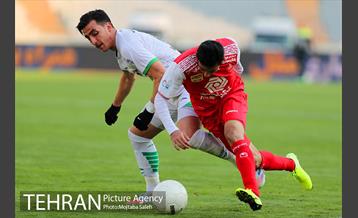 دیدار تیم های فوتبال پرسپولیس و ذوب آهن 12