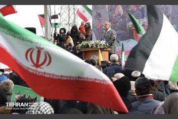حضور و سخنرانی دکتر علیرضا زاکانی در اجتماع مردم زنجان در مراسم راهپیمایی ۲۲ بهمن 21