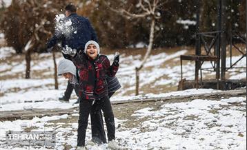 روز برفی در آبشار تهران 11