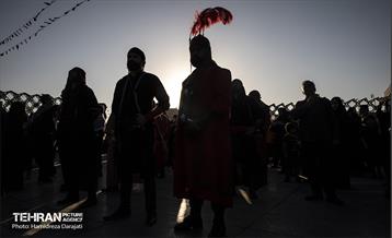 نجات اهل عالم با حسین است  7