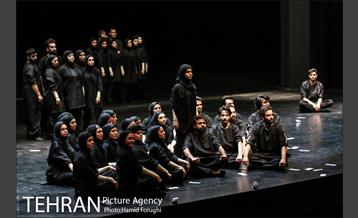 نمایش "من" در پردیس تئاتر تهران (خاوران) 37