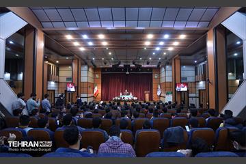 دیدار شهردار تهران با دانشجویان دانشگاه تربیت معلم رجایی 17