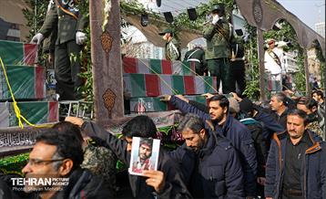 تشییع پیکر ۲۰۰ شهید گمنام دفاع مقدس در تهران 20