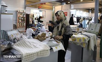 بیست و یکمین نمایشگاه زنان و تولید ملی 50
