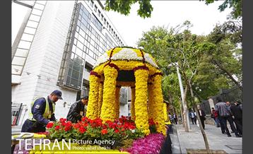 کاروان گل در خیابان بهشت 13