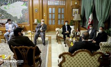 دیدار شهردار تهران با شهردار و اعضای شورای شهر قم 7