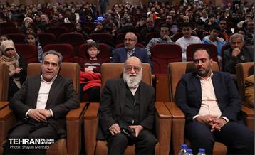 آیین تجلیل از همکاران شرکت خودرو سرویس شهر 35