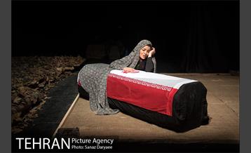 نمایش "سبز سپید سرخ"‎ 14