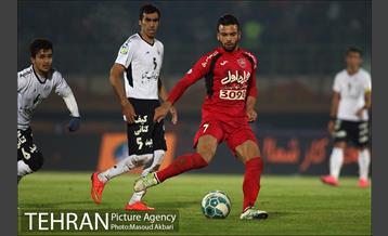 دیدار تیم های فوتبال صبا قم و پرسپولیس تهران