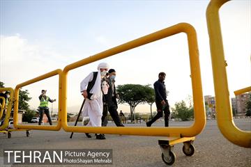 اقامه نماز عید فطر افغانستانی های اهل تسنن مقیم تهران 17