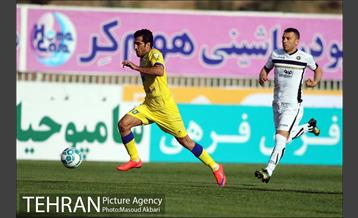 دیدار نفت تهران و سپاهان در لیگ برتر فوتبال 10