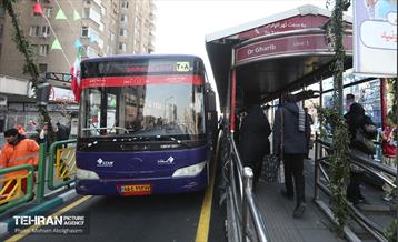 خدمات شهرداری تهران در پایان راهپیمایی ۲۲ بهمن - ۲ 5