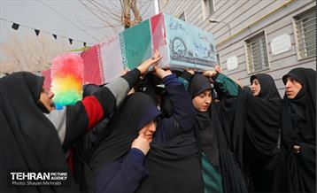 تشییع پیکر ۲۰۰ شهید گمنام دفاع مقدس در تهران 55