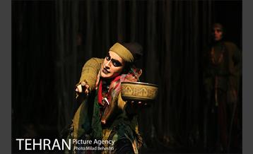 نمایش روزی می بایست می مرد‎ 4