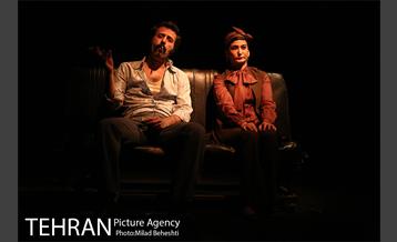 نمایش فیل در تاریکی 9