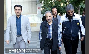 مترو سواری شهردار تهران به مناسبت روز جهانی بدون خودرو 3