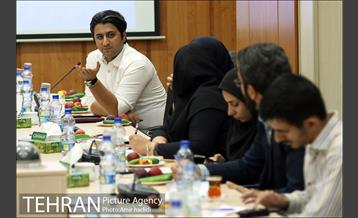 نشست صمیمانه شهردار منطقه 8 با اصحاب رسانه 22