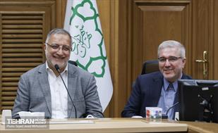 نشست صمیمانه شهردار تهران با جمعی از اقتصاددانان کشور 19