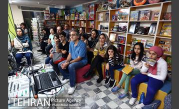 دورهمی صمیمی با ناصر یوسفی در دهکده کتاب بازی و اندیشه 18