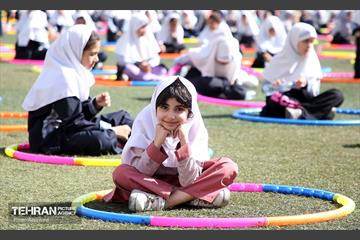 اجتماع ورزشی ۱۴۰۴ دانش‌آموز دختر نوجوان 5