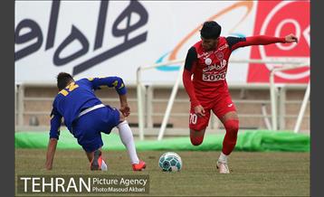 دیدار دوستانه تیم های فوتبال پرسپولیس و پارس جنوبی جم