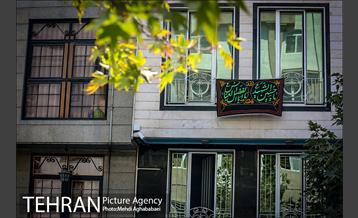 هرخانه، یک حسینیه، یک پرچم 26