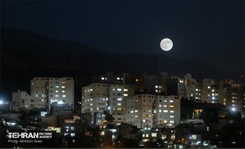 ماه خونین بر فراز تهران - 2 18