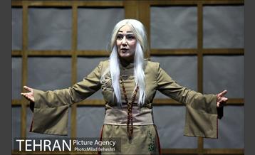 نمایش افسون معبد سوخته‎ 8