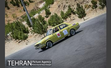 رقـابت یکصد خودرو در رالی تهران  28