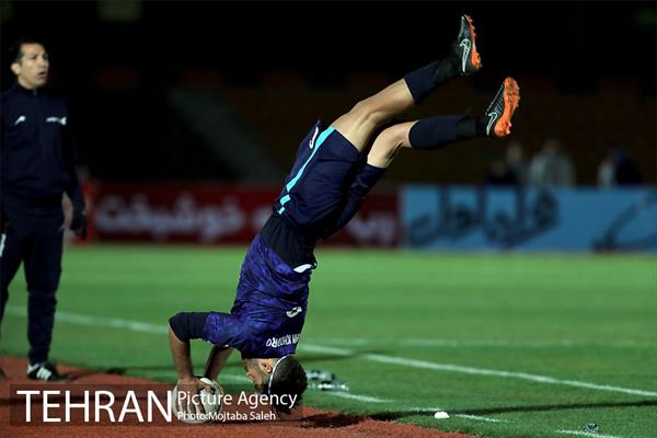 دیدار تیم های فوتبال پیکان و استقلال تهران 25