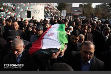 مراسم تشییع مرحوم محمدهادی چمران برادر مهدی چمران 25
