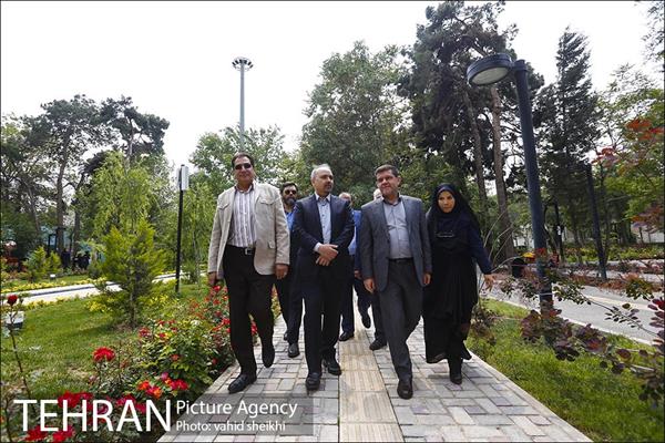 بازدید مدیر کل دفتر شهردار تهران از منطقه 16 25