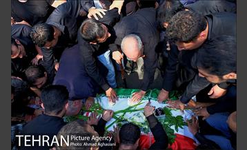 تشییع پیکر آتشنشان شهید مهدی حاجی پور 24