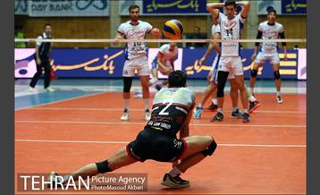 دیدار تیم های والیبال بانک سرمایه و هاوش گنبد