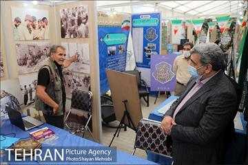 بازدید شهردار تهران از نمایشگاه دفاع مقدس 10