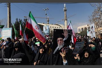 اقامه نماز جمعه در مصلی امام خمینی(ره) در تهران 6