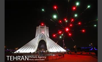 نور افشانی در میدان آزادی به مناسبت جشن نیمه شعبان 7