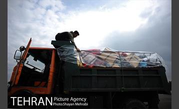 ارسال کمک های مردمی جمع آوری شده توسط مناطق ۲۲ گانه شهرداری تهران به مناطق سیل زده خوزستان 10