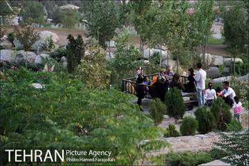عصر تابستانی در بوستان آبشار تهران 18